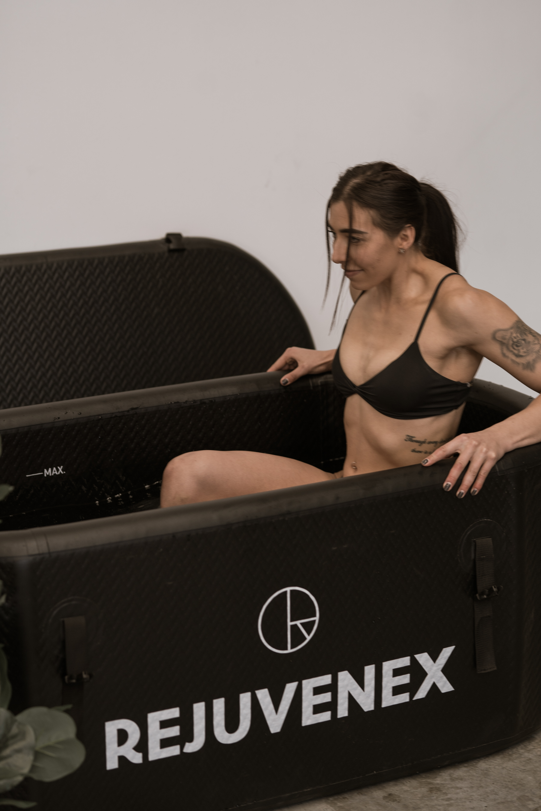 Ice Bath & Chillers for Body Recovery