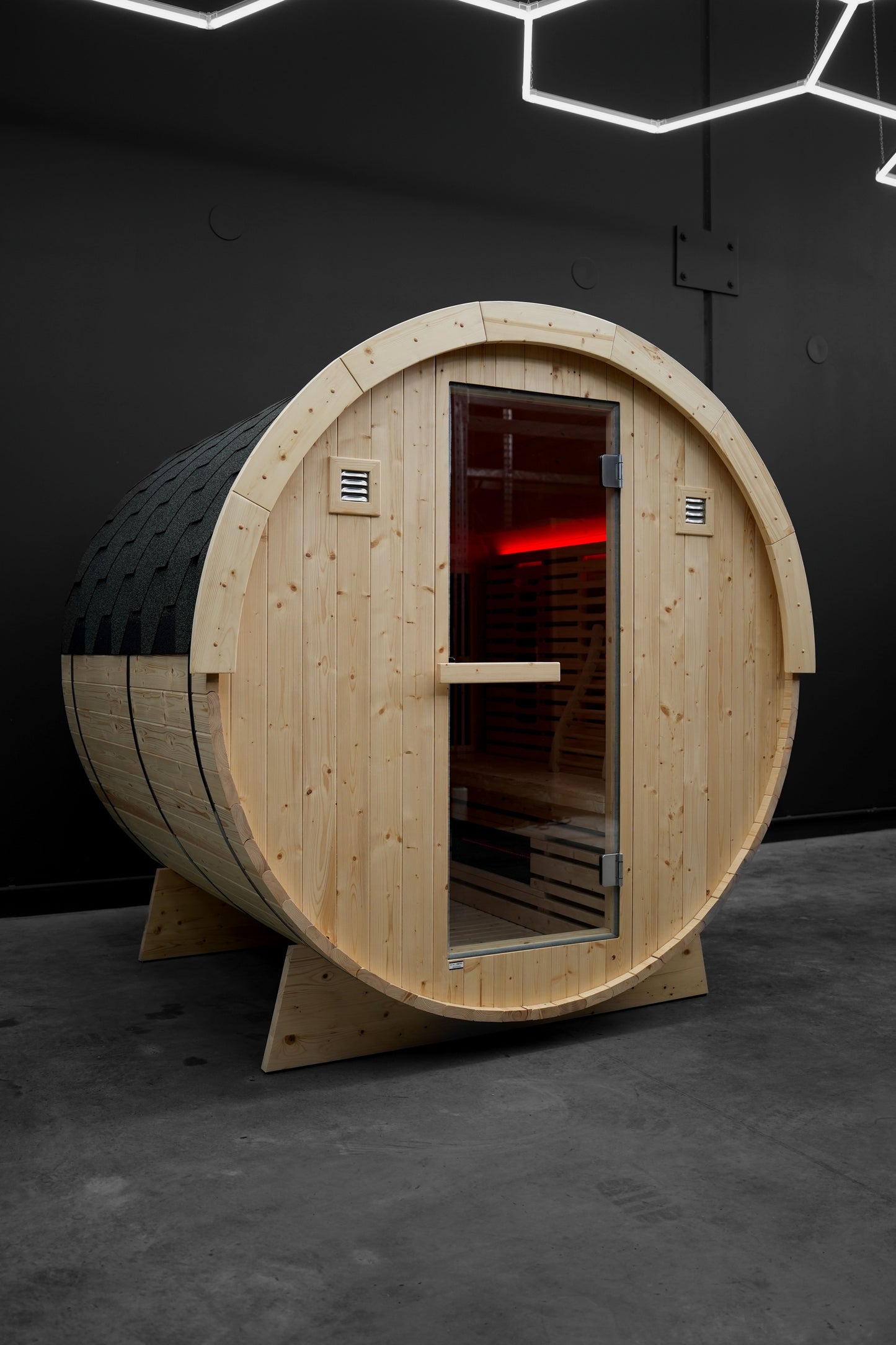 Outdoor Infrared Barrel sauna - Rejuvenex 