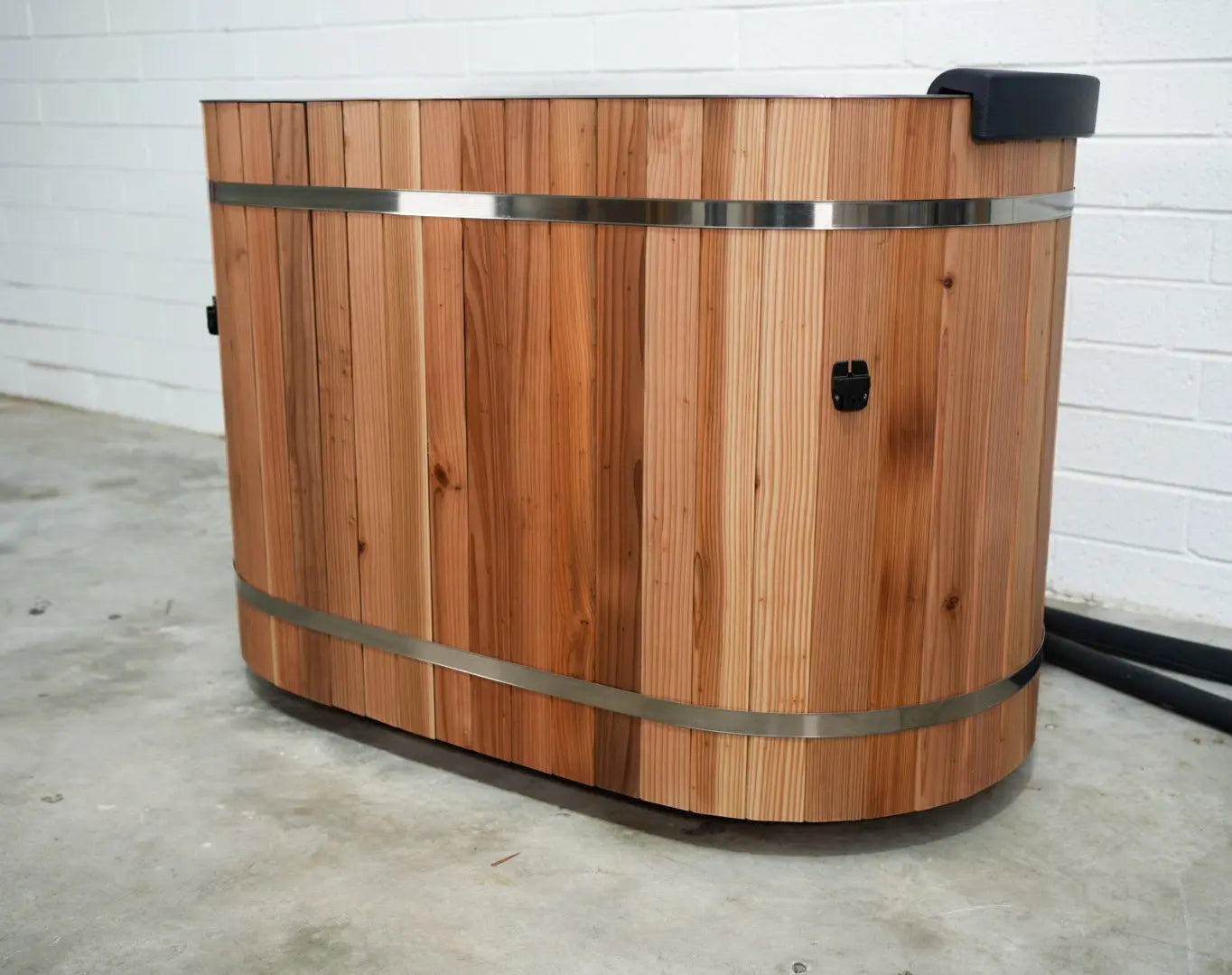 Redwood solo Ice Bath Rejuvenex
